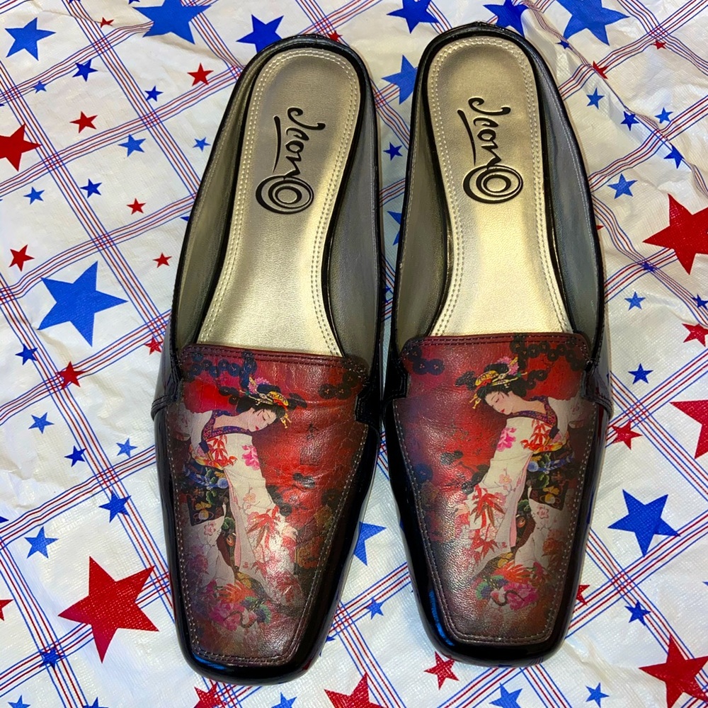 Icon Wearable Art Geisha Girl Mules Size 8.5 NWOT